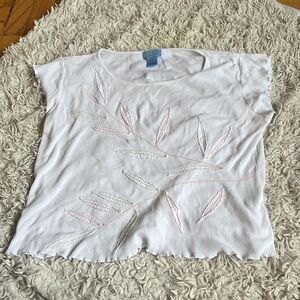 White cropped 90s tee